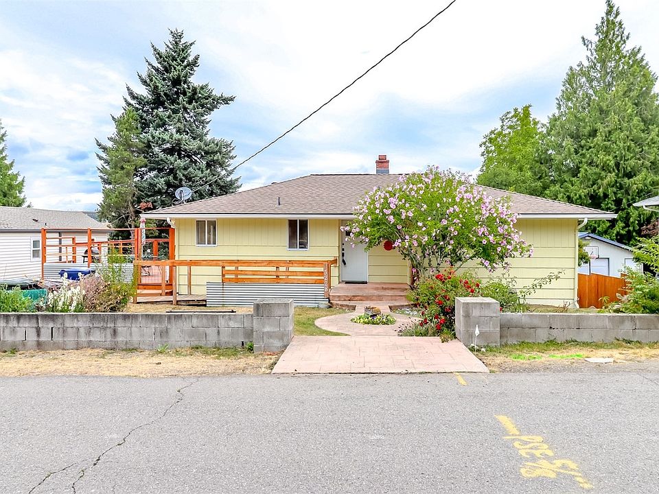 1st image of 3228 S 162nd Street