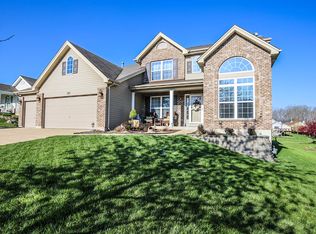925 Silver Lake View Dr, Pacific, MO 63069