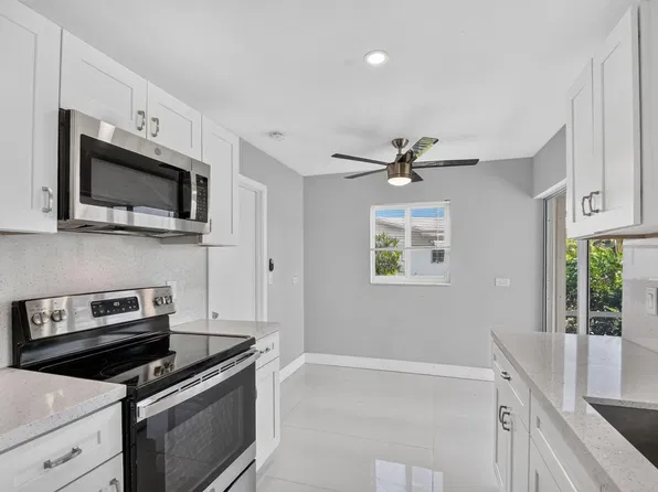 1404 SW 22nd Avenue, Boynton Beach, FL 33426