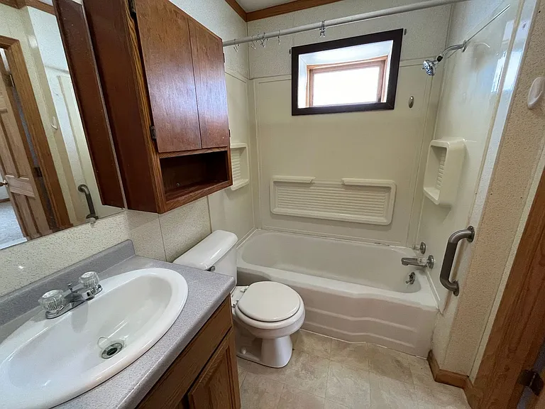 516 S Webb St — Photo 9