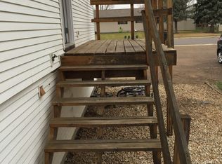 463 7th St SW APT 2, Dickinson, ND 58601