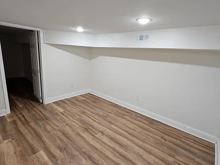 2519 N Lawrence St — Photo 9