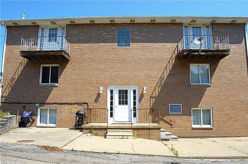 1st image of 28 Pioneer Dr APT 2