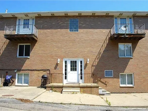 28 Pioneer Dr APT 2, Steubenville, OH 43953
