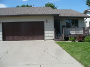 1500 17 1/2 Ave SW, Minot, ND 58701