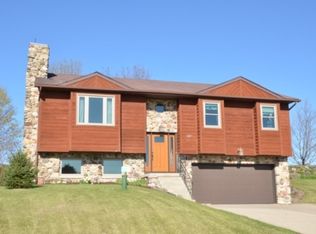 1728 Tam O Shanter Trl, Sun Prairie, WI 53590