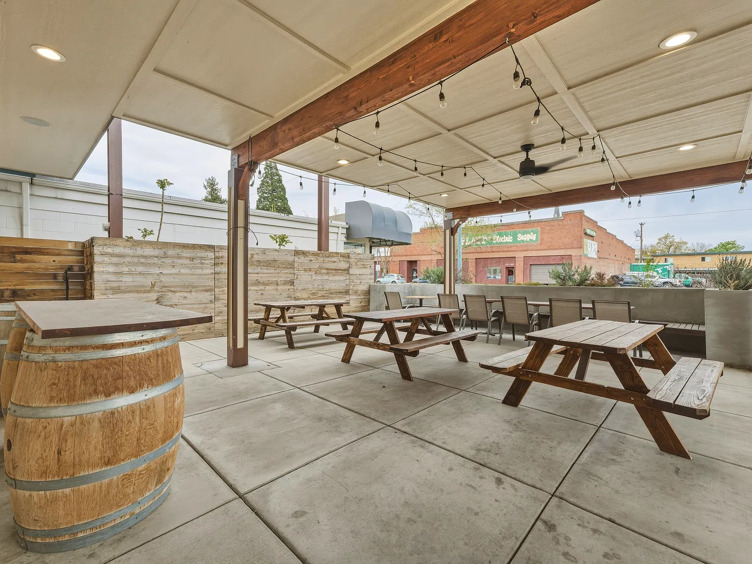 430 W Main St — Photo 4