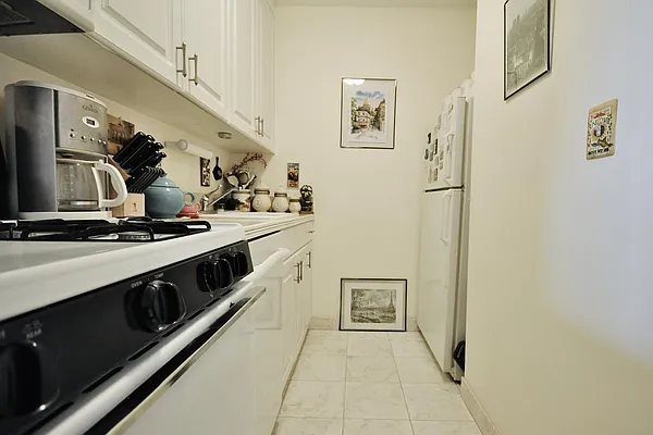 Rented by Corcoran | media 11