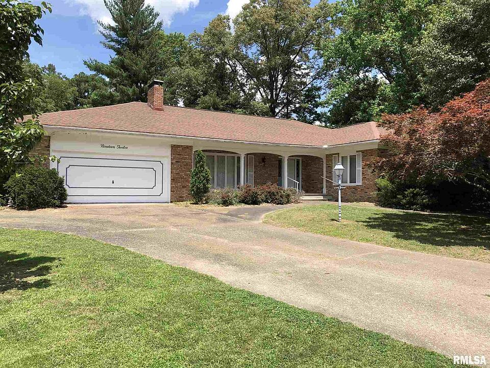 1st image of 1912 Julianne Dr