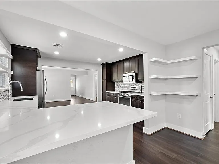 1511 McNeil St — Photo 11