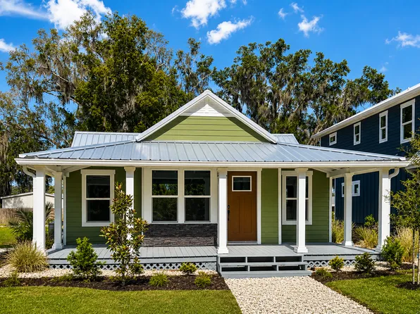 208 W Fox St, Hastings, FL 32145