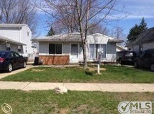 28024 Long St, Livonia, MI 48152