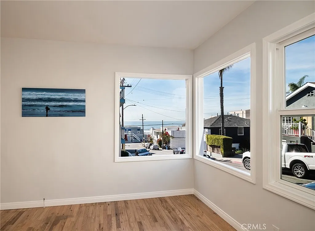 2 bed, 850 sqft, $4,950 — Photo 4