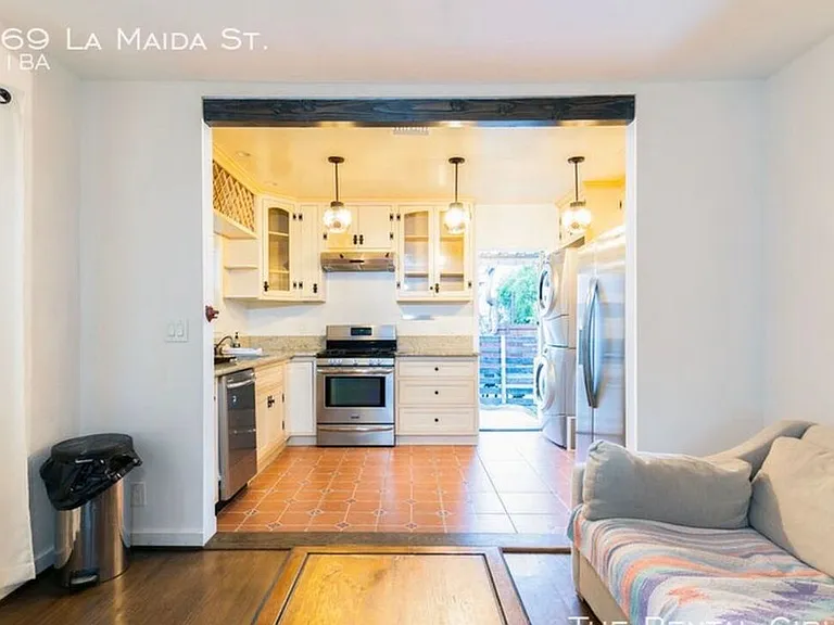11269 La Maida St — Photo 4
