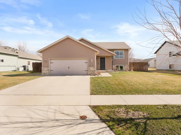 5421 Florence Dr NW, Rochester, MN 55901