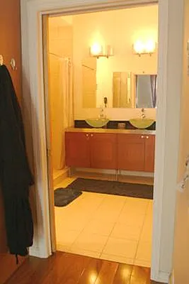 Sold by Vandenberg | media 1