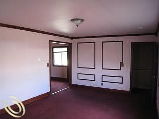 3rd image of 5136 Yemans St
