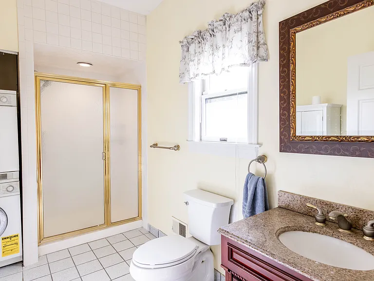 22 Serafin Pl — Photo 9