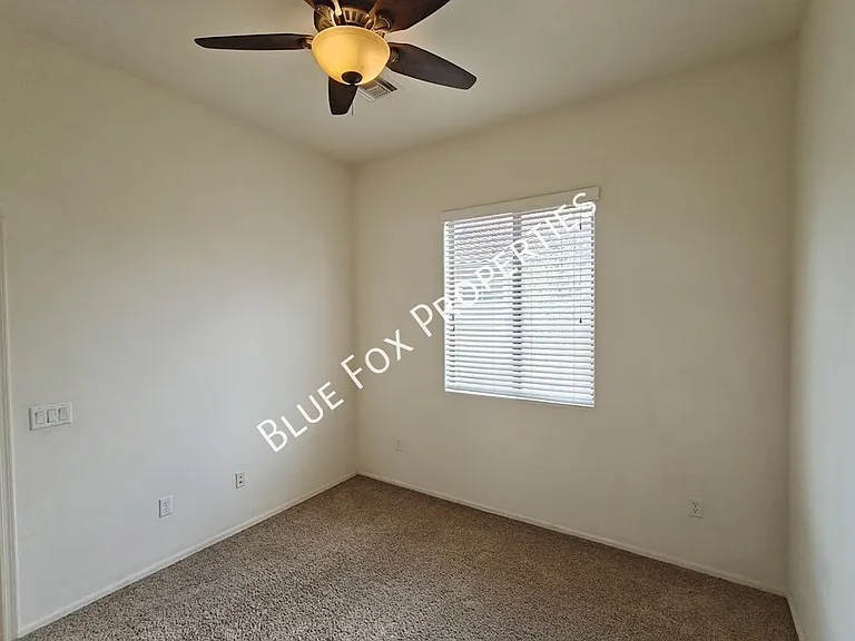 324 N Oak Tree Canyon Loop — Photo 25