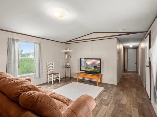 523 Fairfax Ln, Conroe, TX 77303