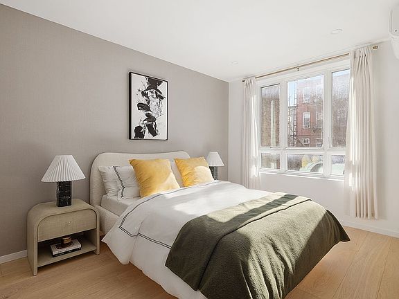4th image of 366 Harman St #1R