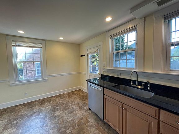 5th image of 109 Porpoise Way