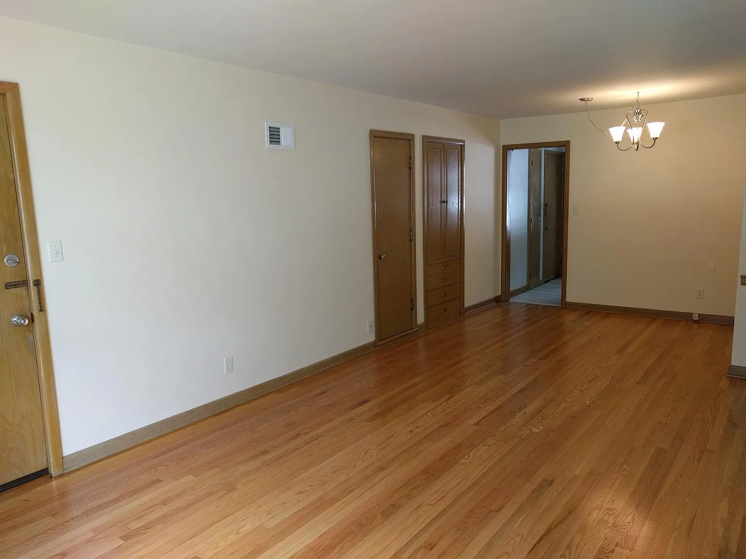 731 Glenview Ave — Photo 3