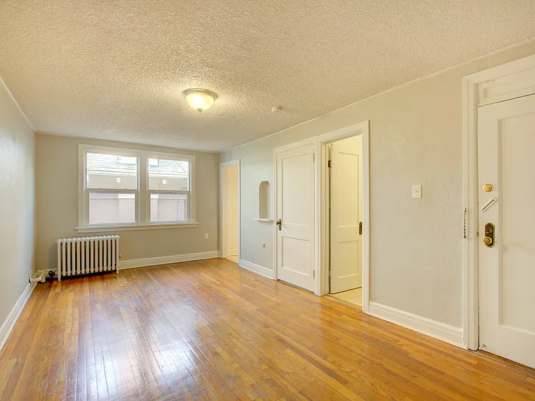 1071 Marion Street — Photo 11