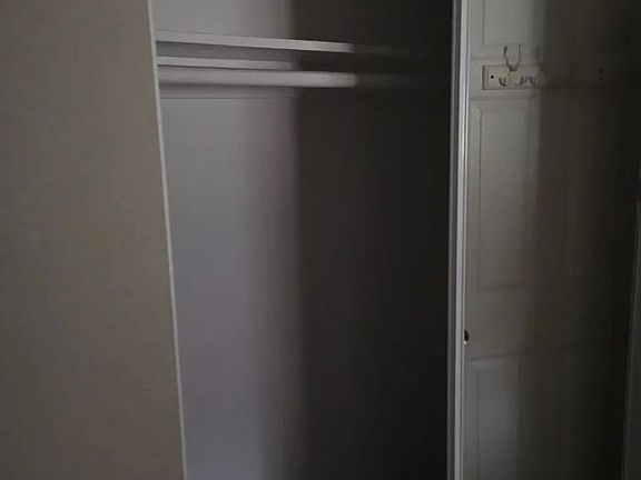 4th image of 2644 Caulfield Dr