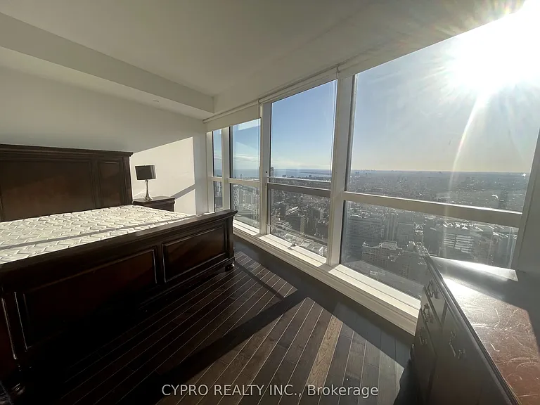 388 Yonge St #6516 — Photo 14