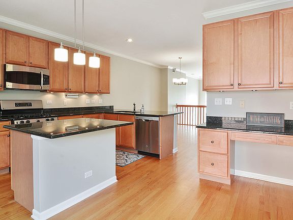 Kitchen/Dining Area