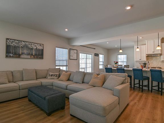 3rd image of 1814 Tall Oaks Dr