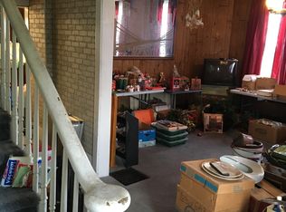 12 W 4th St, Burnside, PA 15721