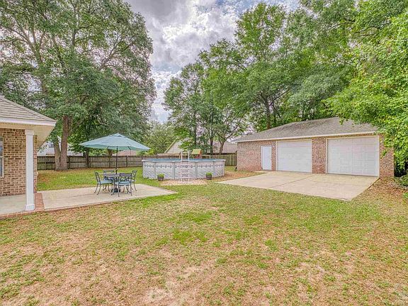 2nd image of 5752 Hermitage Cir