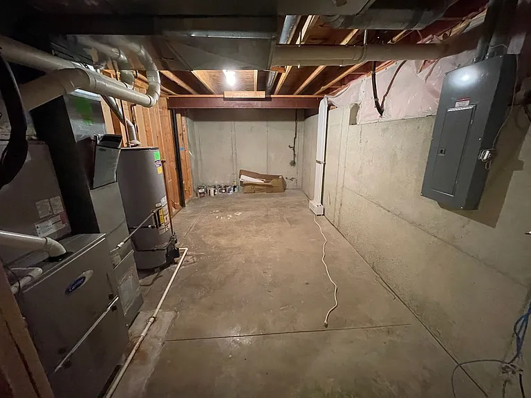 321 Arlington Meadows Dr — Photo 28