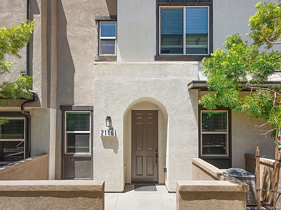 2116 Solara Ln
