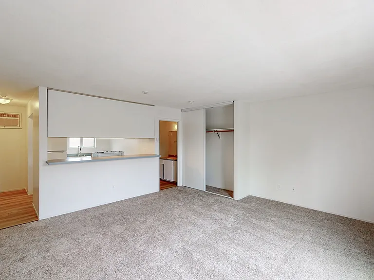 885 Broadway #15 — Photo 6