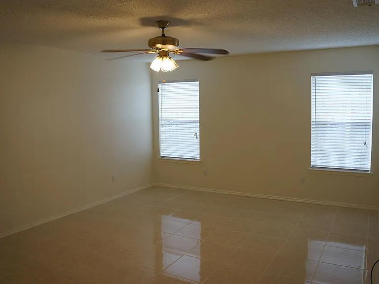 8000 Summer Sun Dr — Photo 8
