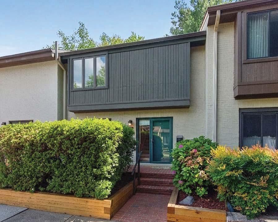 1st image of 2031 Sarazen Pl