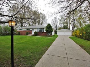 9375 Willow Wood, Clarence, NY 14031
