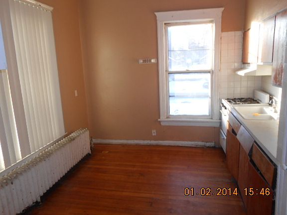 5th image of 385 W New York St