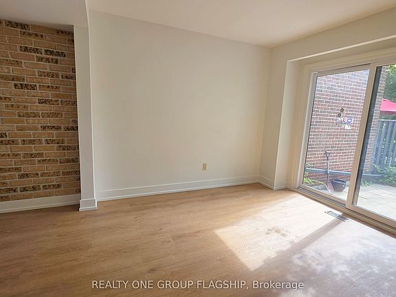 5th image of 20 Mineola Rd E #20