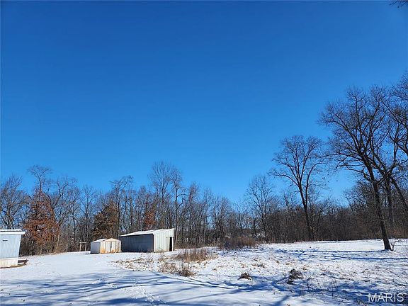 3rd image of 118 Oakwood Dr
