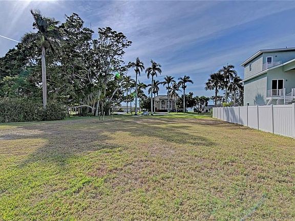 5th image of 1107 Palma Sola Blvd