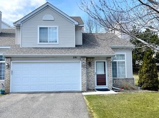 591 Mission Hills Way W, Chanhassen, MN 55317