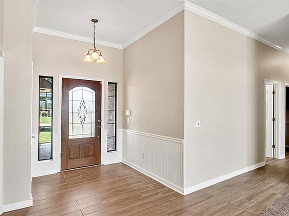 3rd image of 316 SE 33rd St