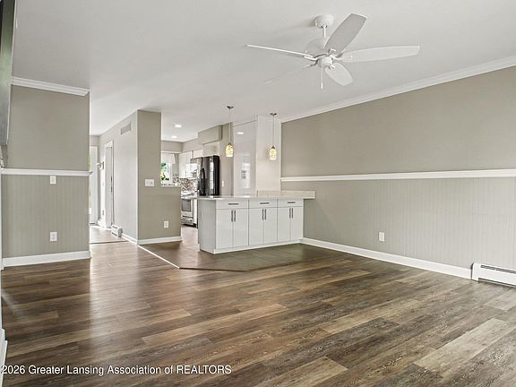 5th image of 522 Red Cedar Blvd