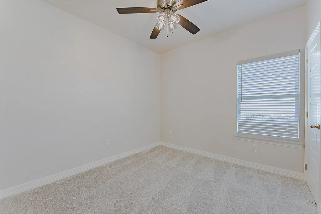 4 bed, 1727 sqft, $1,800 — Photo 4
