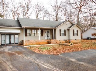 6382 Smithville Hwy, Sparta, TN 38583