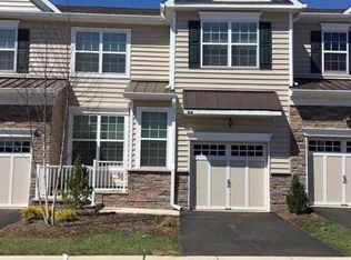 40 Autumn Ln, Skillman, NJ 08558